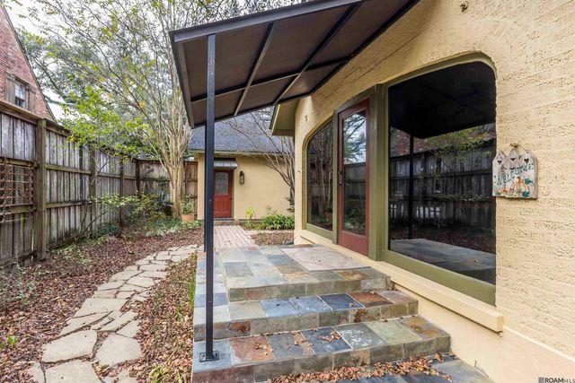 6161 Moss Side Ln, Baton Rouge, LA 70808