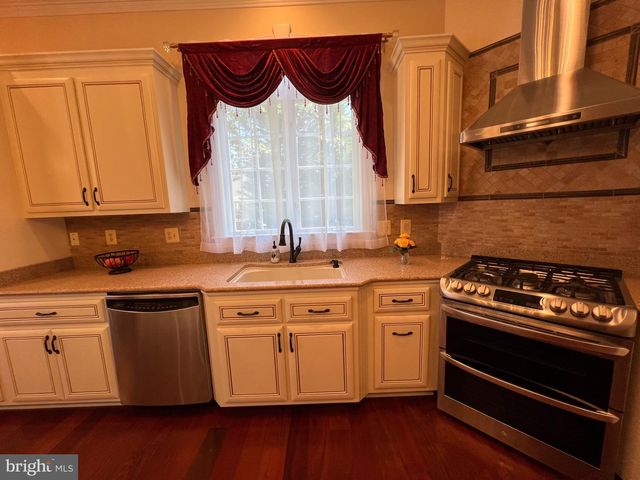 11207 VALOR BRIDGE DR, Spotsylvania, VA 22551