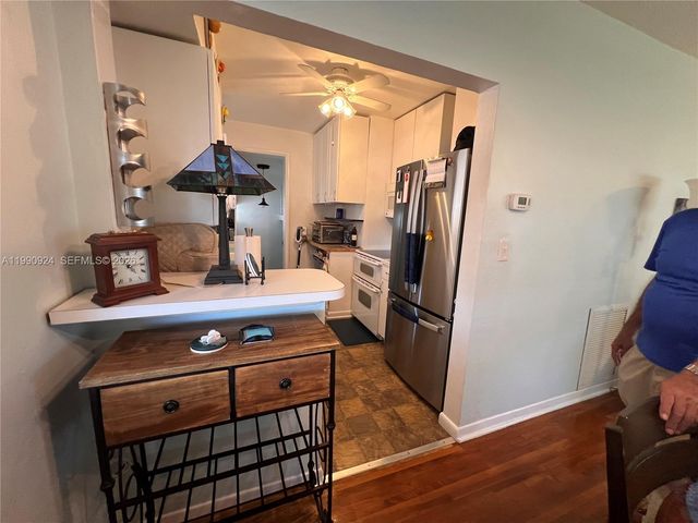 151 W 63rd St, Hialeah, FL 33012