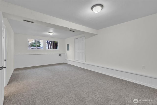 22026 SE 269th Place, Maple Valley, WA 98038