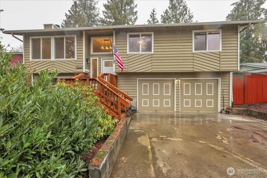 22026 SE 269th Place, Maple Valley, WA 98038