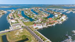 264 Marina Dr, Port Aransas, TX 78373