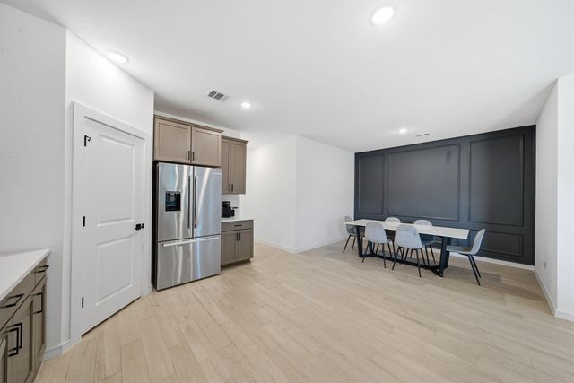 302 Alder Loop, Anahuac, TX 77514