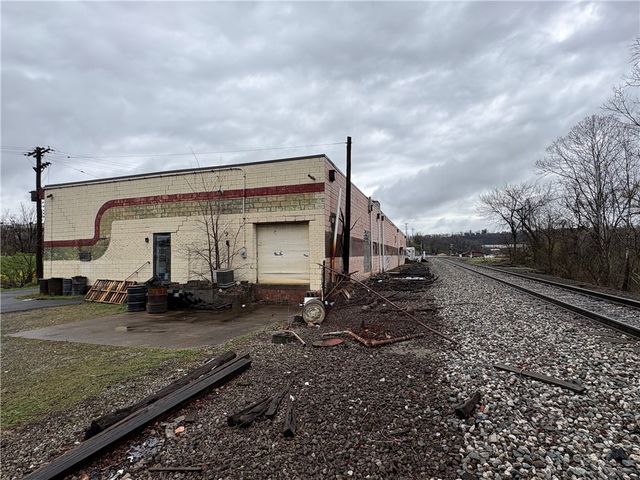 550 N Mayer, Bridgeville, PA 15017