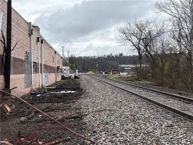 550 N Mayer, Bridgeville, PA 15017