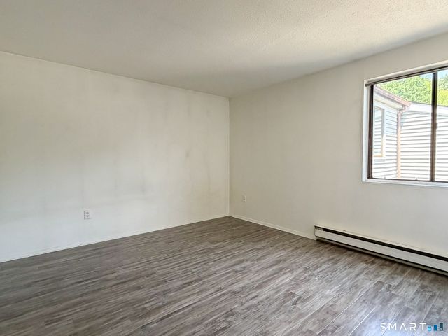 7 Padanaram Road J216, Danbury, CT 06811
