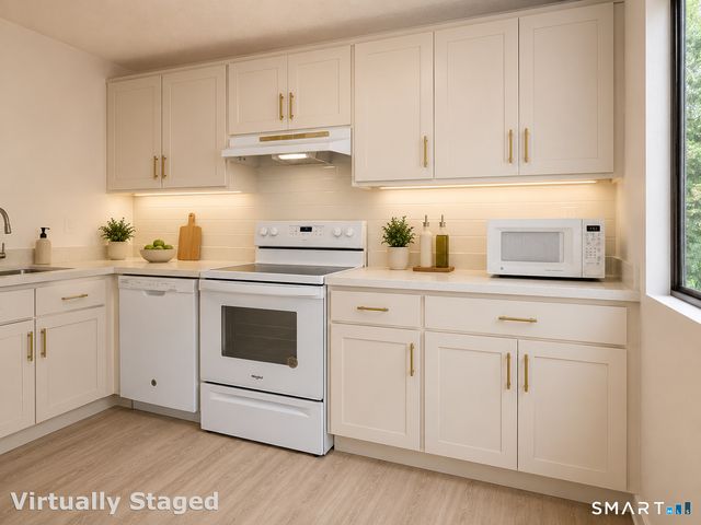 7 Padanaram Road J216, Danbury, CT 06811