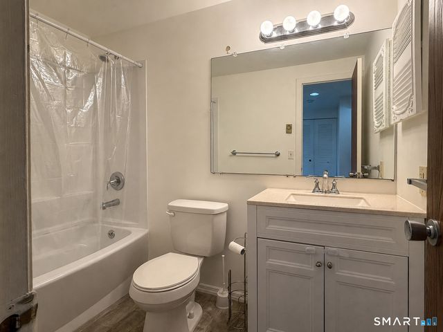 7 Padanaram Road J216, Danbury, CT 06811