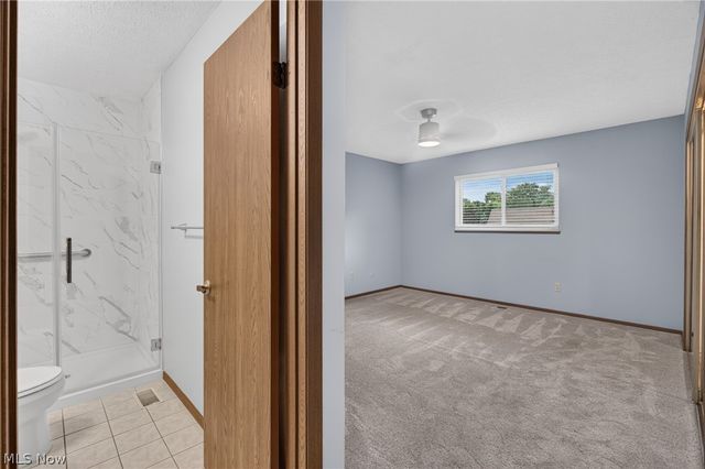 19029 Hunters Pointe Drive, Strongsville, OH 44136