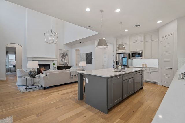 717 Blackbird Drive, Aledo, TX 76008