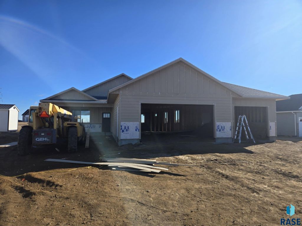 1108 N Slate Ave Avenue, Brandon, SD 57005