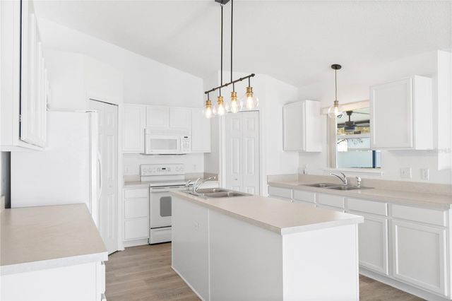 4970 SILVER THISTLE LANE, St Cloud, FL 34772