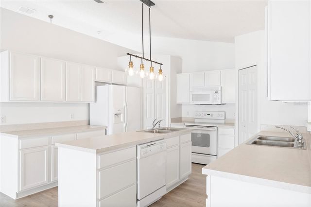 4970 SILVER THISTLE LANE, St Cloud, FL 34772