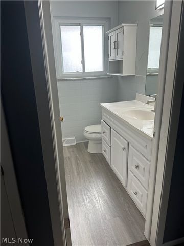 1187 Bonnie Lane, Mayfield Heights, OH 44124