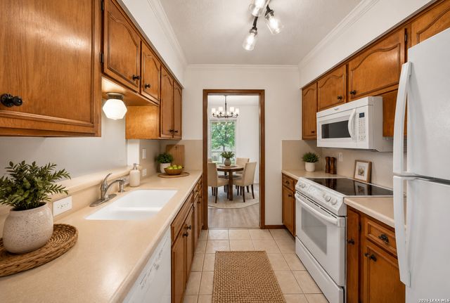 6331 CORNPLANTER ST, Leon Valley, TX 78238