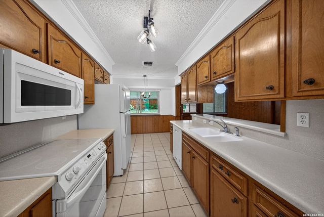 6331 CORNPLANTER ST, Leon Valley, TX 78238