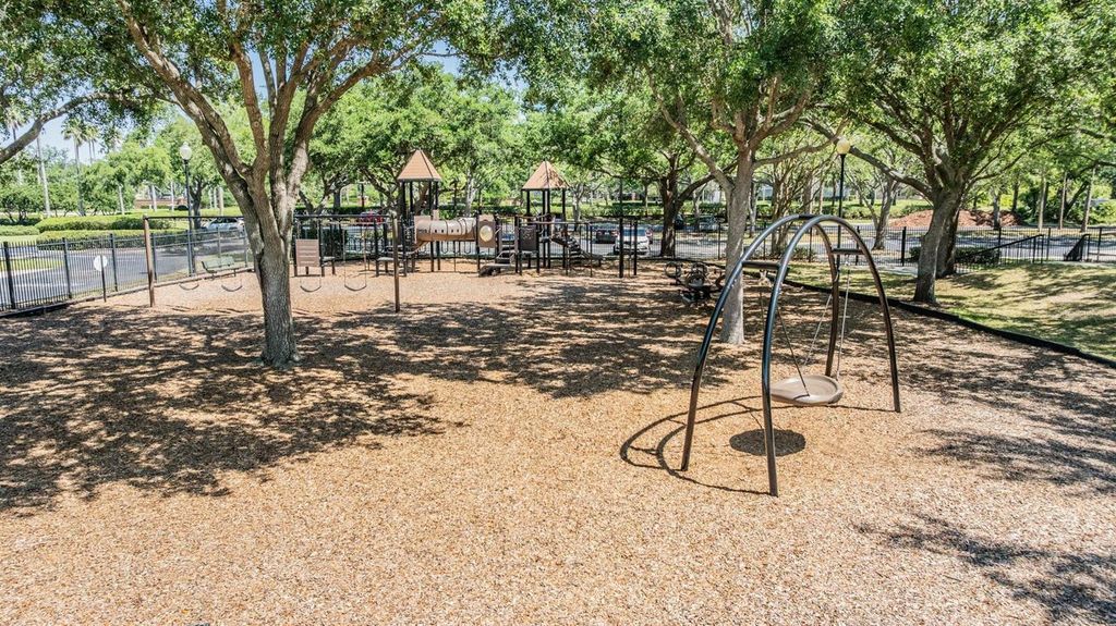 Image 64 of property listing at 19205 AUTUMN WOODS AVENUE, Tampa, FL 33647