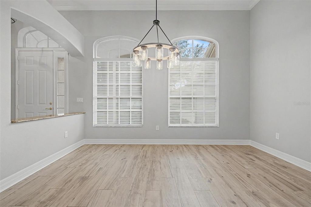 Image 8 of property listing at 19205 AUTUMN WOODS AVENUE, Tampa, FL 33647