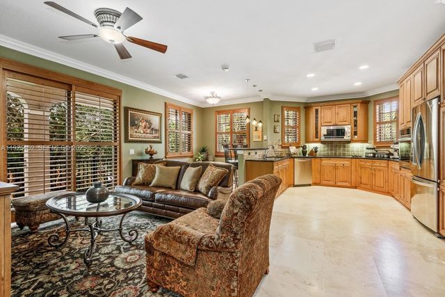 2782 Kinsington Cir 25-4, Weston, FL 33332