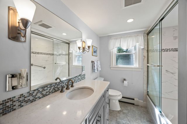 54 Lucerne Ave, Falmouth, MA 02540
