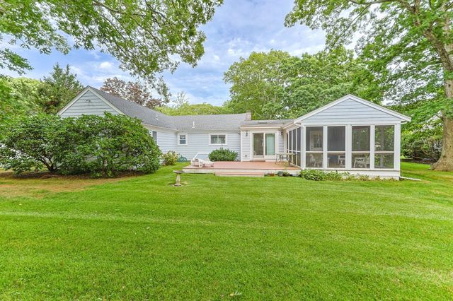 54 Lucerne Ave, Falmouth, MA 02540