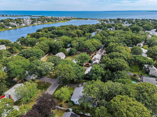 54 Lucerne Ave, Falmouth, MA 02540