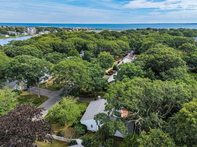 54 Lucerne Ave, Falmouth, MA 02540