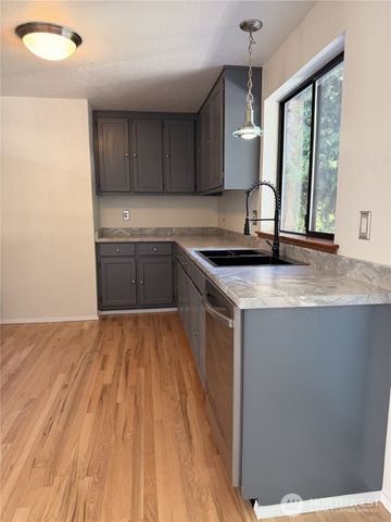 12506 NE Virginia Court, Kingston, WA 98346