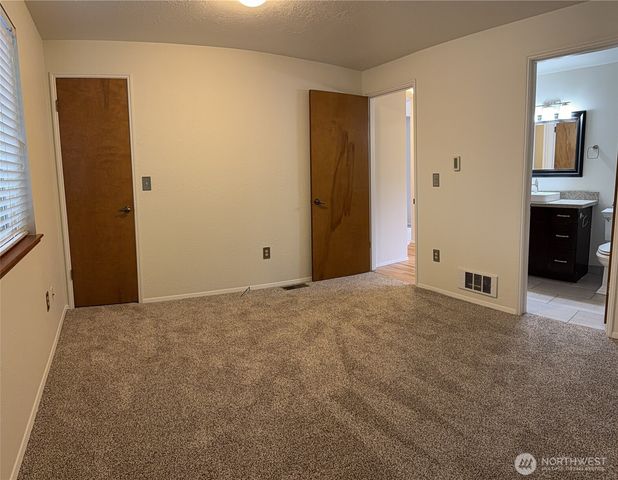 12506 NE Virginia Court, Kingston, WA 98346