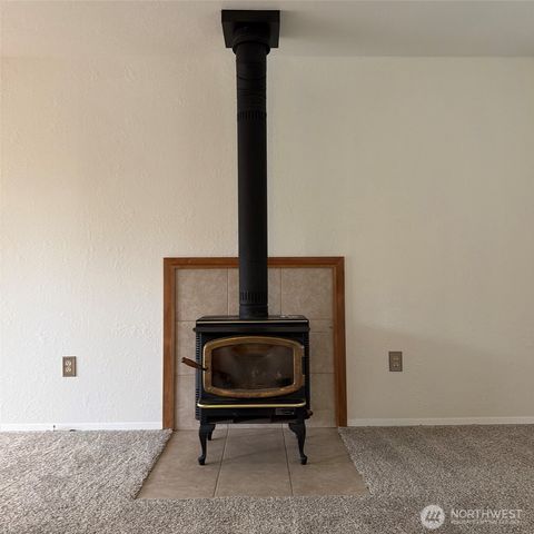 12506 NE Virginia Court, Kingston, WA 98346