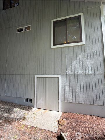 12506 NE Virginia Court, Kingston, WA 98346