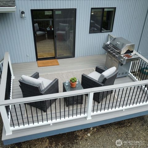 12506 NE Virginia Court, Kingston, WA 98346