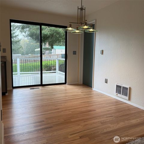 12506 NE Virginia Court, Kingston, WA 98346
