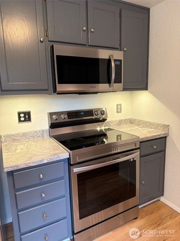 12506 NE Virginia Court, Kingston, WA 98346