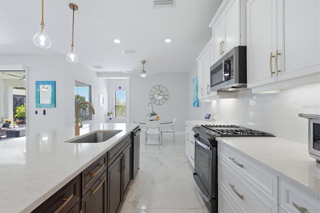 304 CASERTA COURT, Nokomis, FL 34275