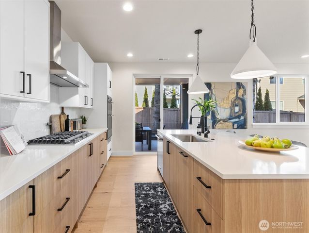 15 213th Place SW, Bothell, WA 98021