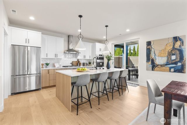 15 213th Place SW, Bothell, WA 98021