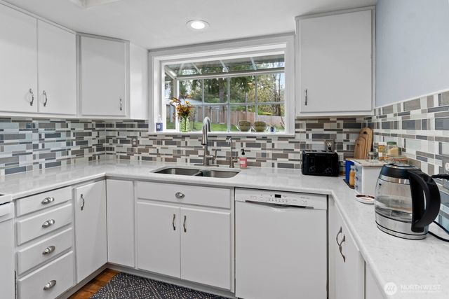 2024 Lorraine Drive SE, Olympia, WA 98501