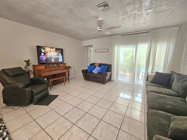 4021 E Shore Road, Miramar, FL 33023