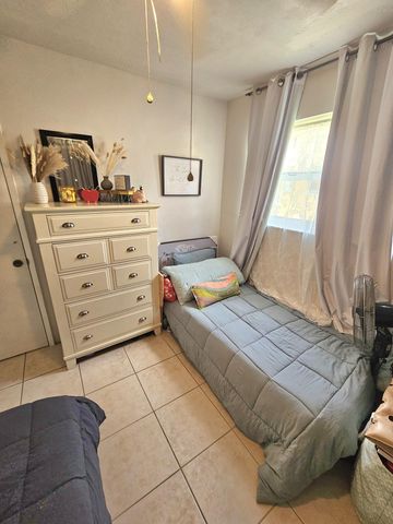 4021 E Shore Road, Miramar, FL 33023