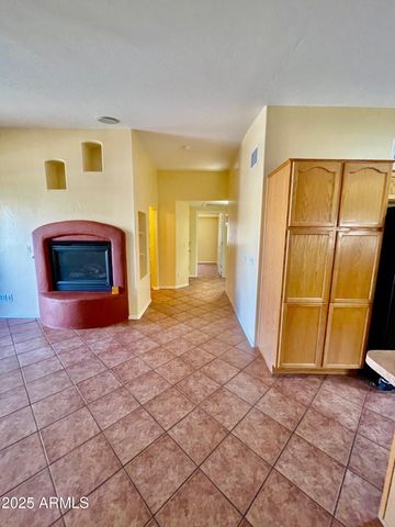 511 S Clubhouse Lane, Sierra Vista, AZ 85635