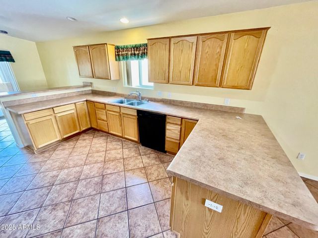 511 S Clubhouse Lane, Sierra Vista, AZ 85635