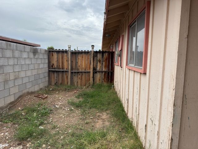 2074 Kingston Drive, Bullhead City, AZ 86442