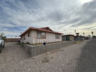 2074 Kingston Drive, Bullhead City, AZ 86442