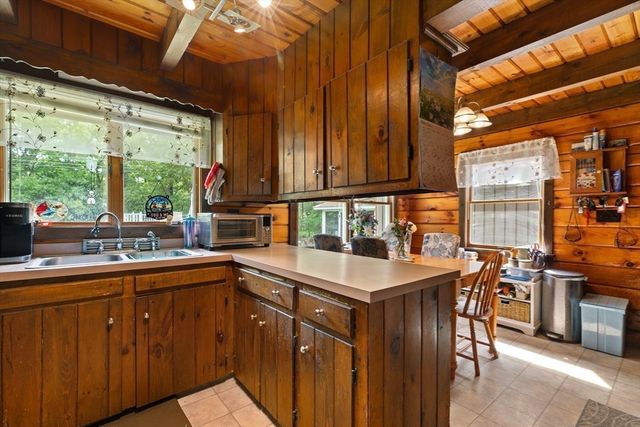 4A Fletcher St, Plainville, MA 02762