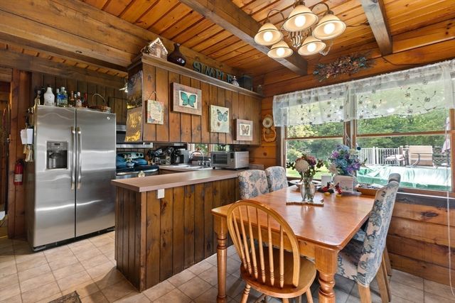 4A Fletcher St, Plainville, MA 02762