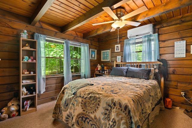 4A Fletcher St, Plainville, MA 02762