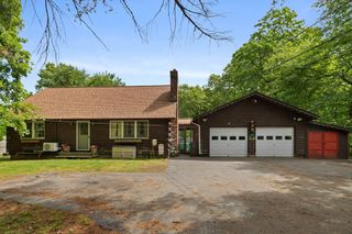 4A Fletcher St, Plainville, MA 02762