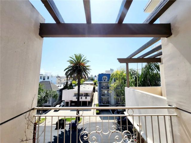 1920 Malcolm Avenue 401, Los Angeles, CA 90025