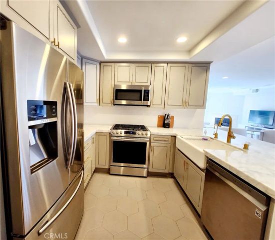 1920 Malcolm Avenue 401, Los Angeles, CA 90025
